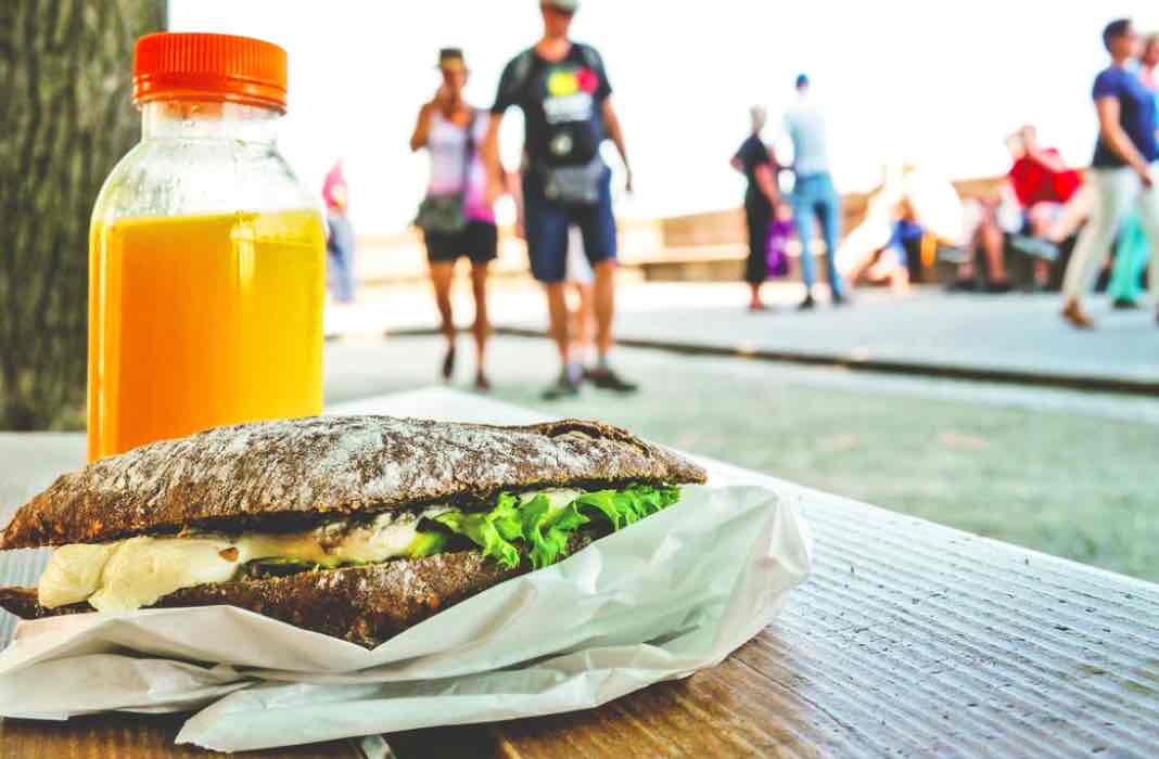 How to Sneak in a Lunchtime Workout